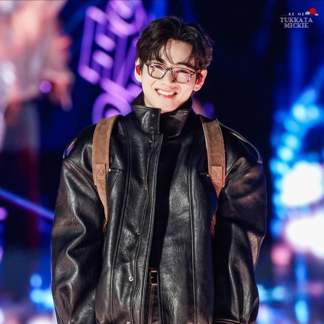 뷔 (방탄소년단) 최근 활동샷