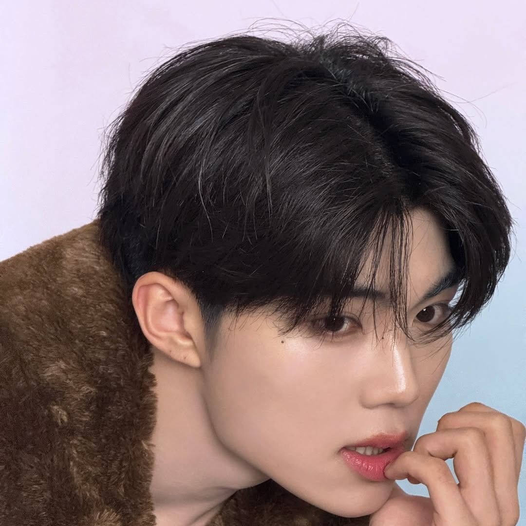 Behind-the-scenes cut of Park Gunwook (ZEROBASEONE)