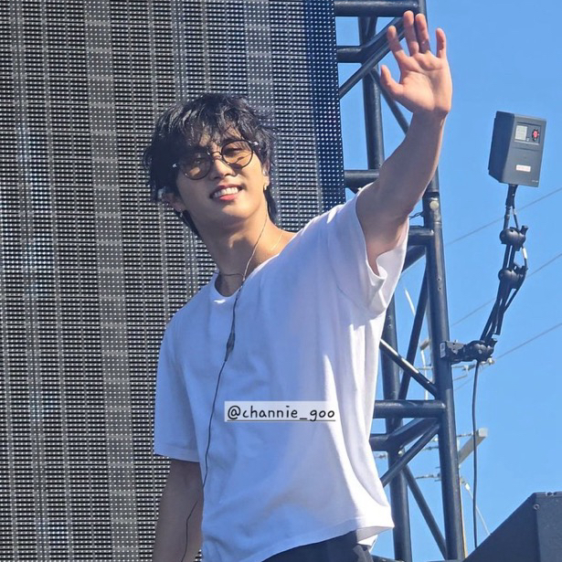 Latest photo of HAN (Stray Kids)