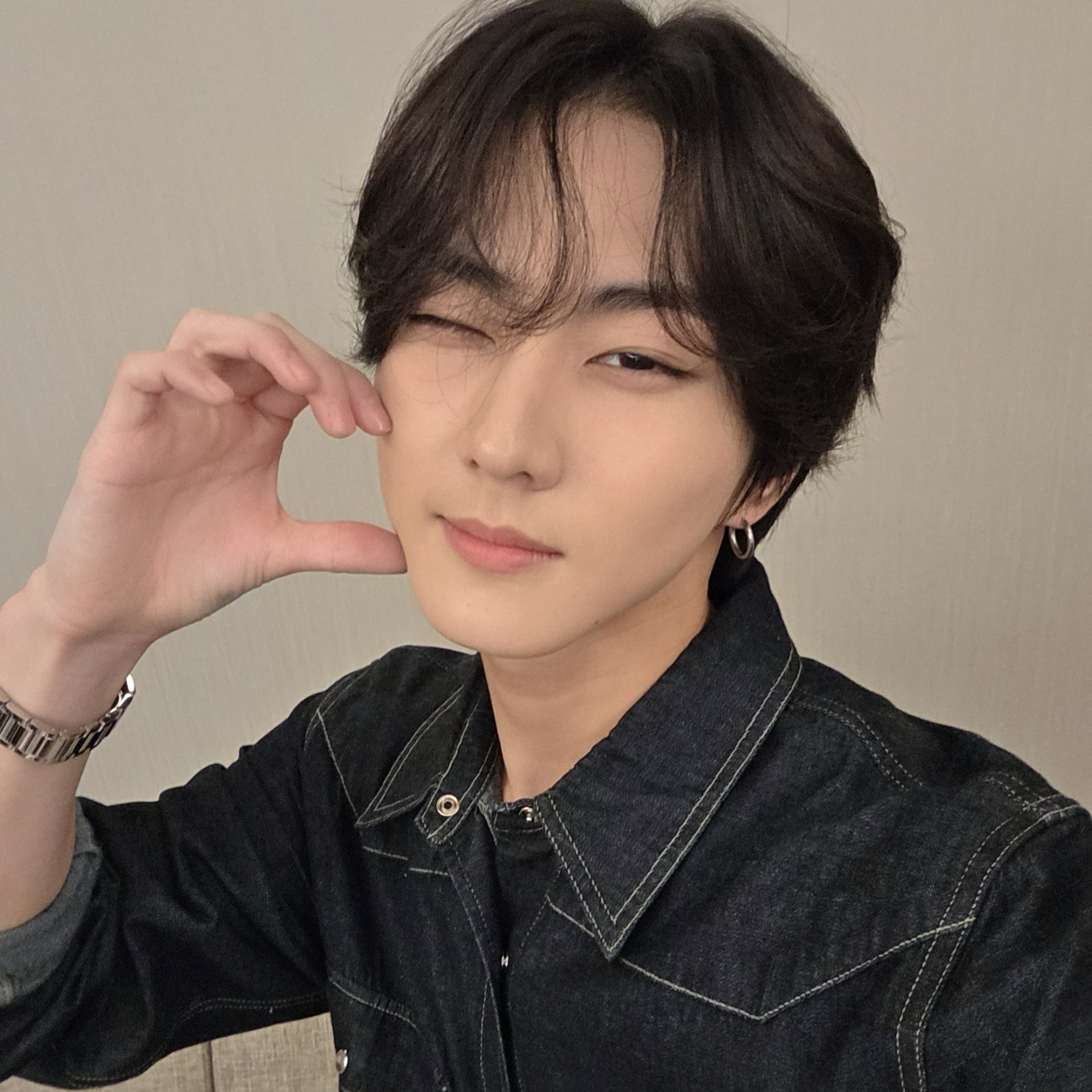 Behind-the-scenes cut of Jungwon (ENHYPEN)