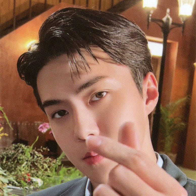 EXO의 비하인드 컷