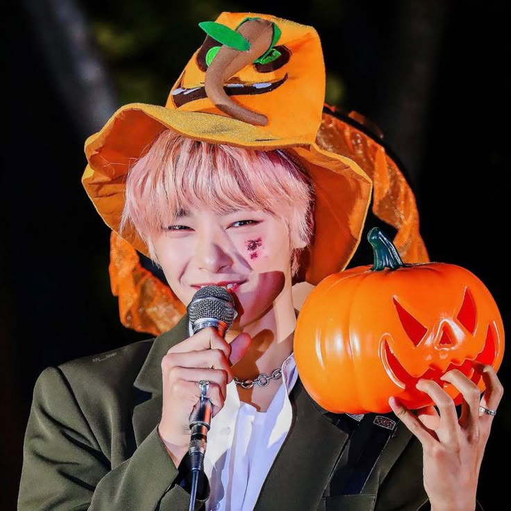 Recent activity shot of I.N (Stray Kids)