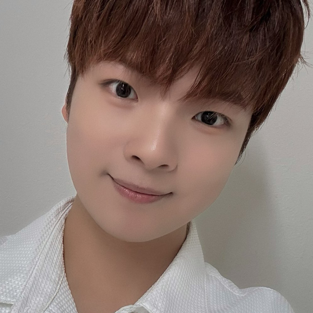 Latest photo of Choi JunSeong (GHOST9)