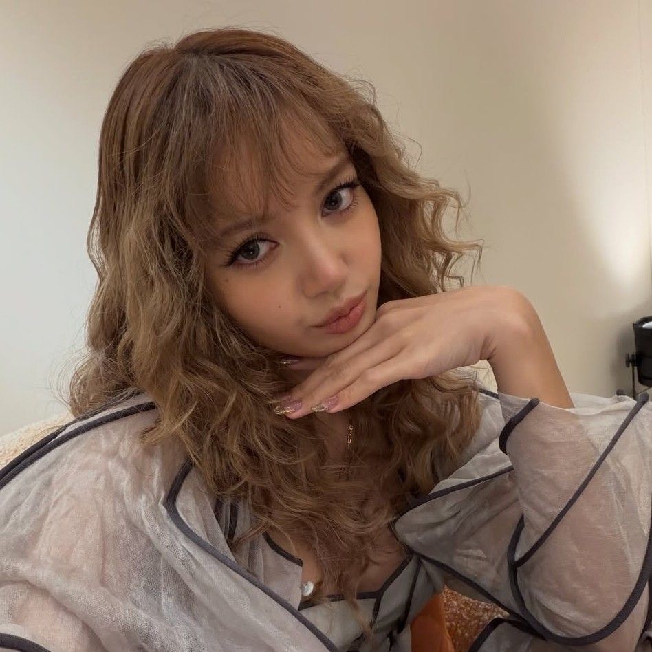 리사 (BLACKPINK)의 비하인드 컷