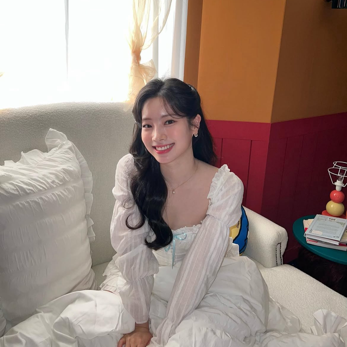 Behind-the-scenes cut of Dahyun (TWICE)