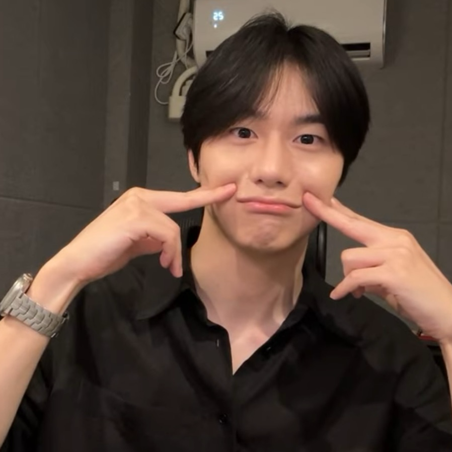 Recent activity shot of Kang Seungsik (VICTON)
