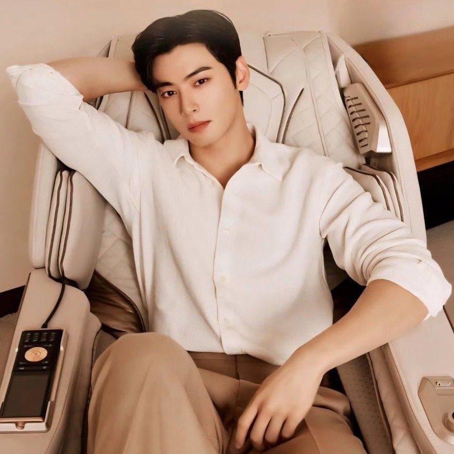 A moment captured by Eunwoo (ASTRO)'s fan