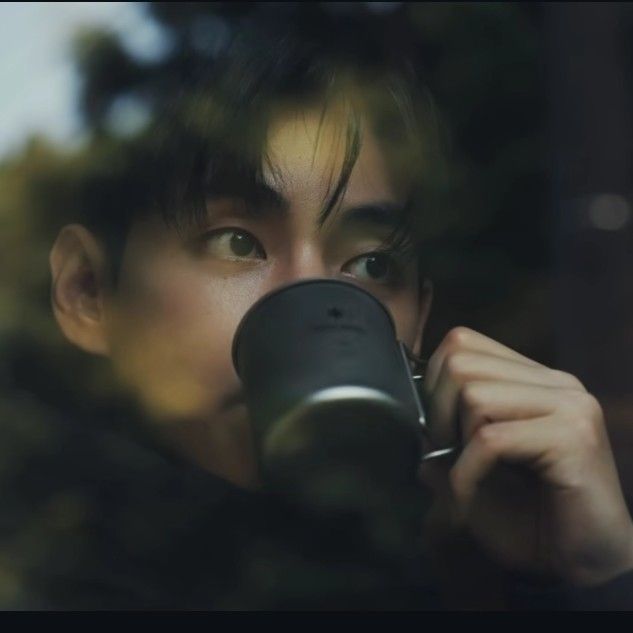 V (防弹少年团)的最新照片