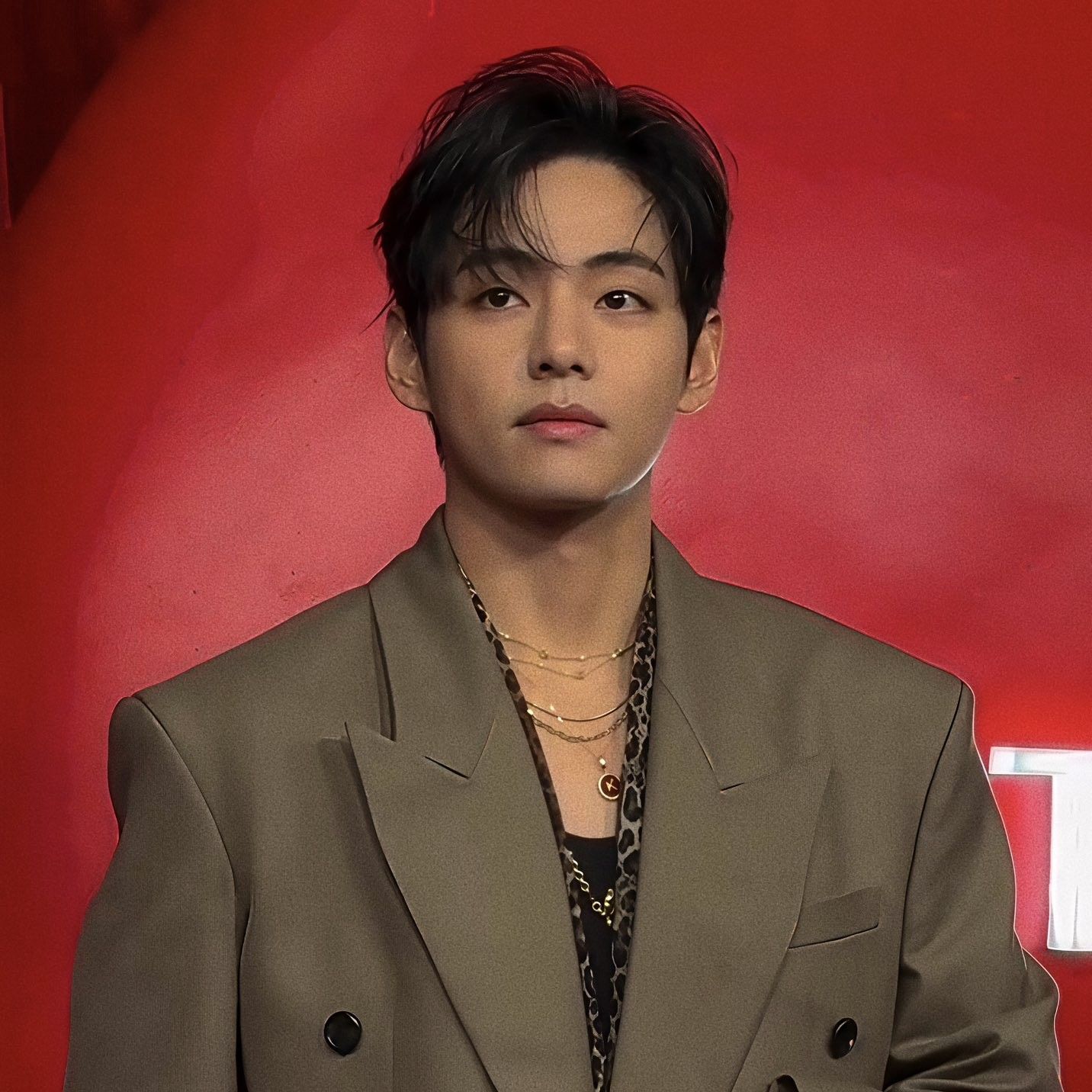 뷔 (방탄소년단) 최근 활동샷