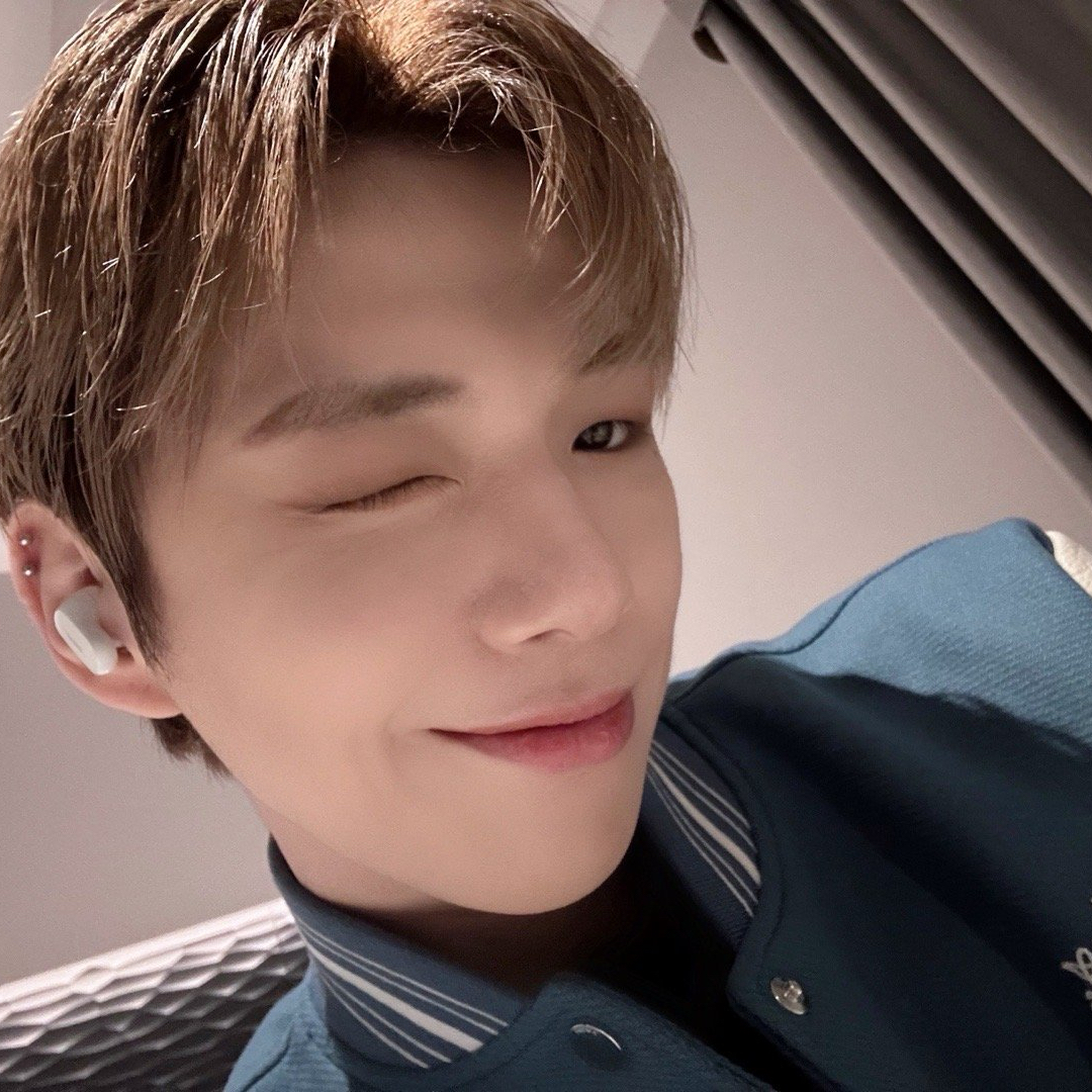 A moment captured by Kang Daniel's fan