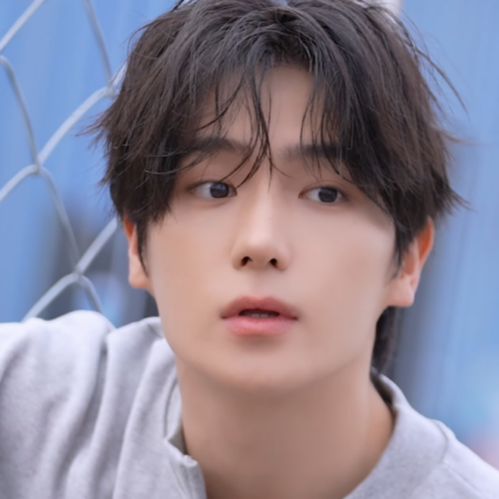 Behind-the-scenes cut of Hyunjae (THE BOYZ)