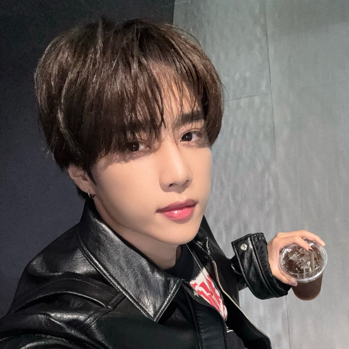 Behind-the-scenes cut of Sunwoo (THE BOYZ)