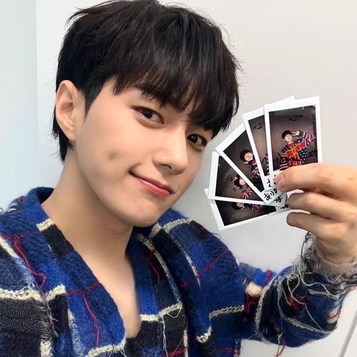 Recent activity shot of L (INFINITE)