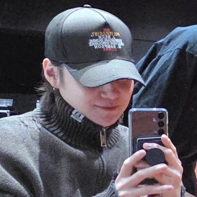 SUGA (防彈少年團)的幕後花絮