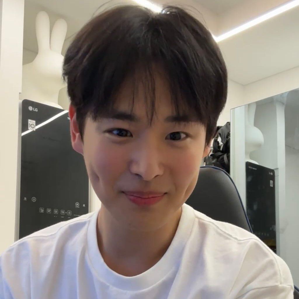 A moment captured by Choi Byungchan's fan