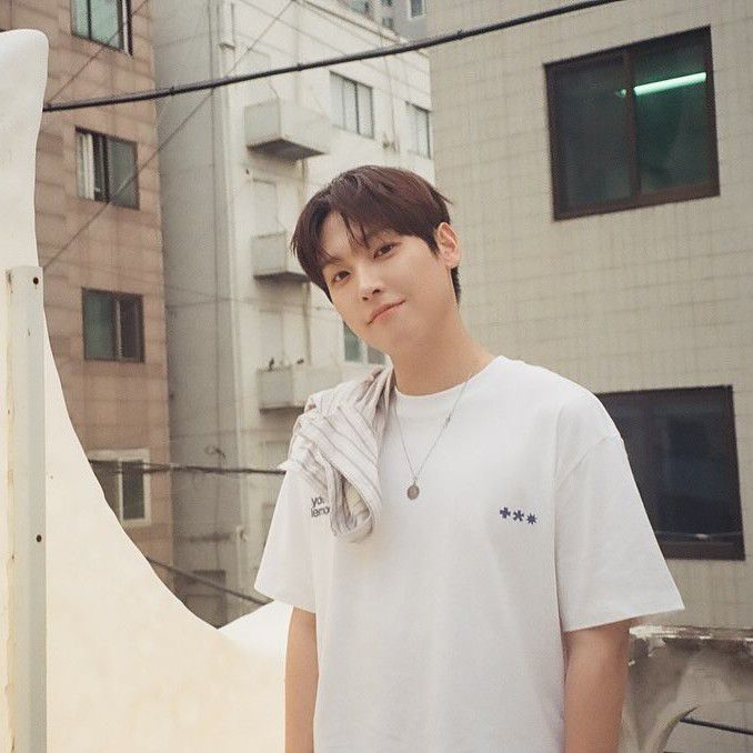A moment captured by Inseong (SF9)'s fan