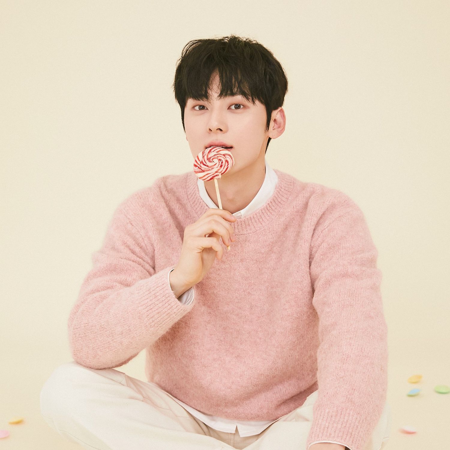Behind-the-scenes cut of Hwang Minhyun