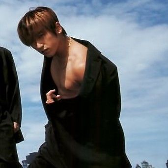 Behind-the-scenes cut of Lee Minwoo (SHINHWA)