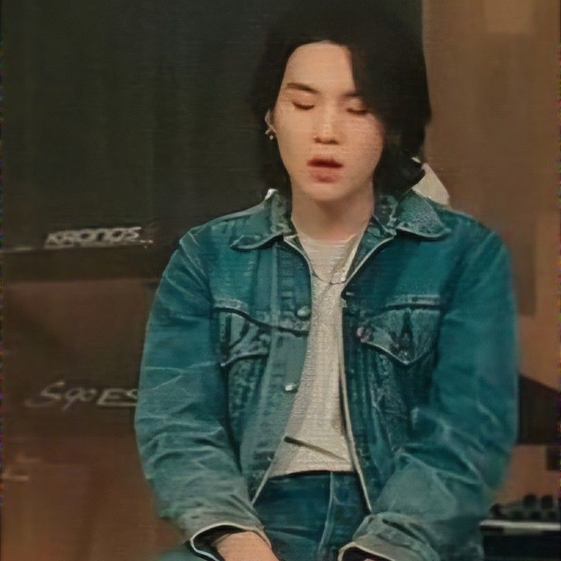 SUGA (防弹少年团)的幕后花絮