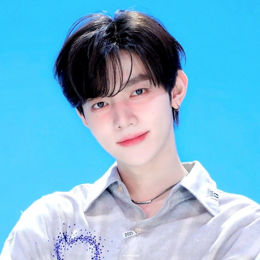 Latest photo of Zhang Hao (ZEROBASEONE)