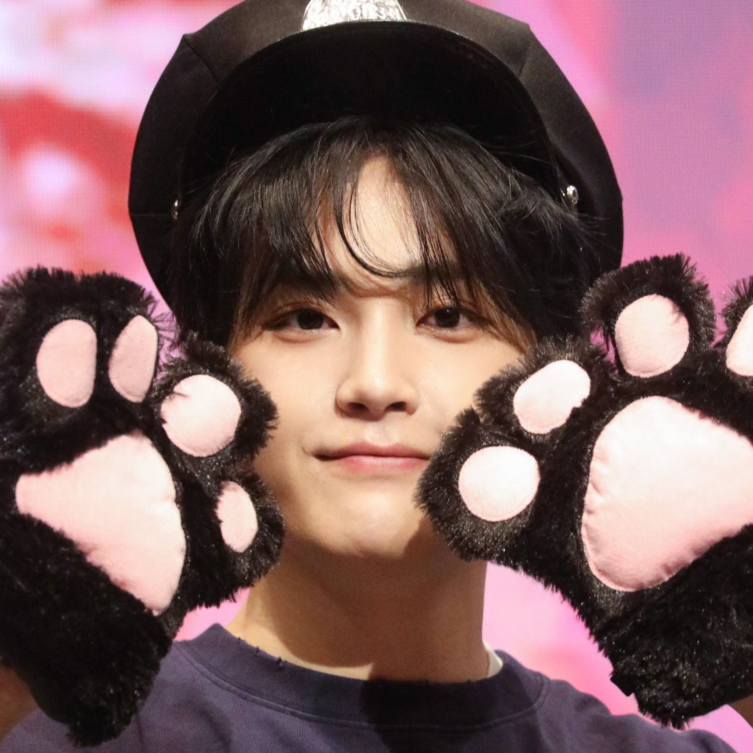 Behind-the-scenes cut of Ju Haknyeon (THE BOYZ)