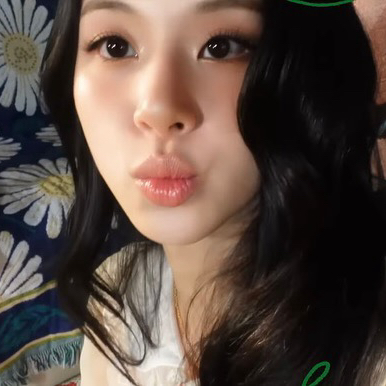 彩瑛 (TWICE)的最新照片