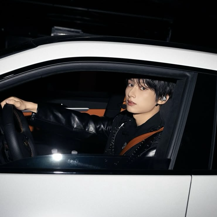 A moment captured by Jun (SEVENTEEN)'s fan