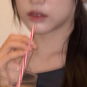Latest photo of Jeong Yein (Lovelyz)