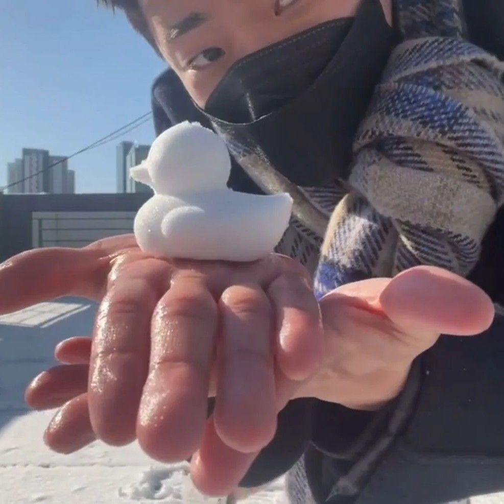 Behind-the-scenes cut of ONF