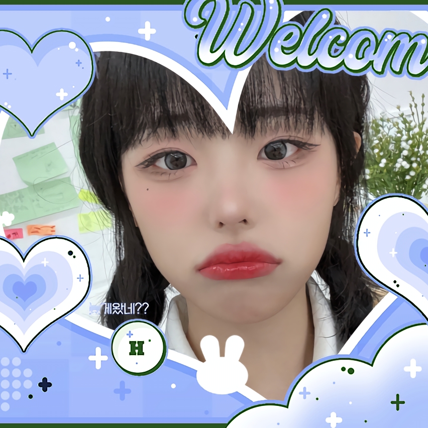 Behind-the-scenes cut of Hina (QWER)