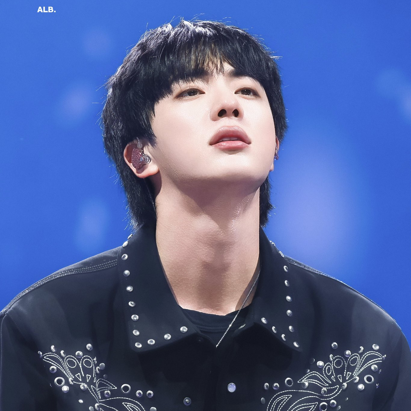 Momen yang diabadikan oleh penggemar Jin (BTS)