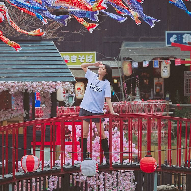 A moment captured by Siyeon (QWER)'s fan