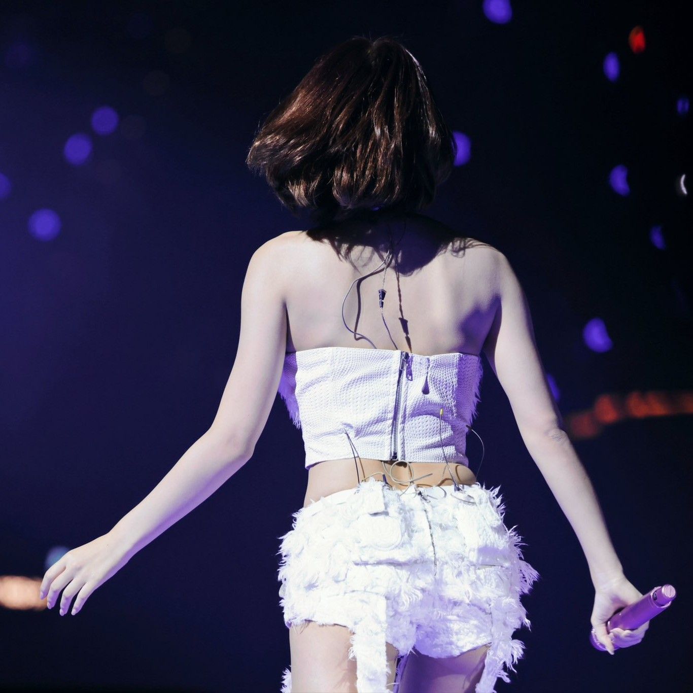 Behind-the-scenes cut of Momo (TWICE)
