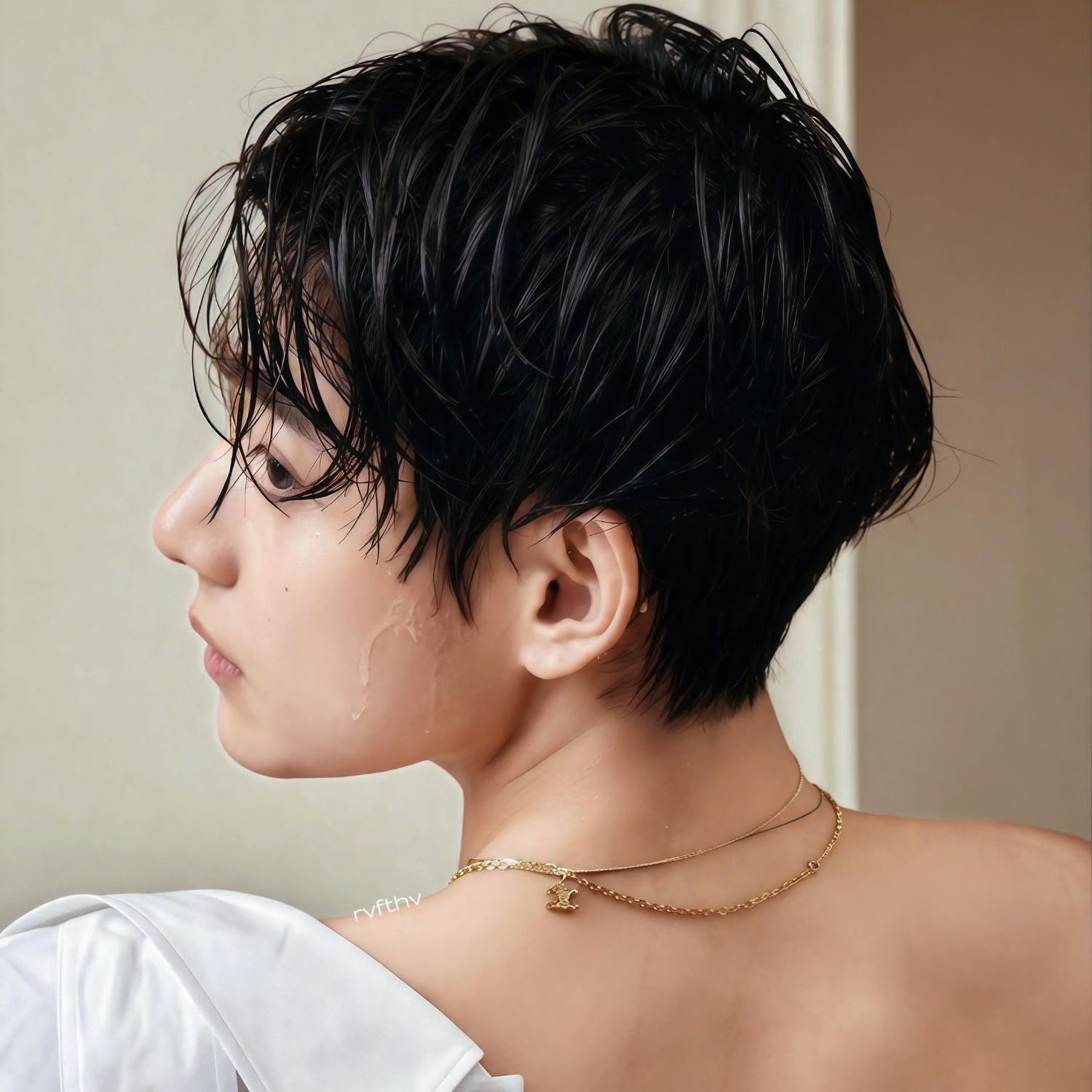 Behind-the-scenes cut of V (BTS)