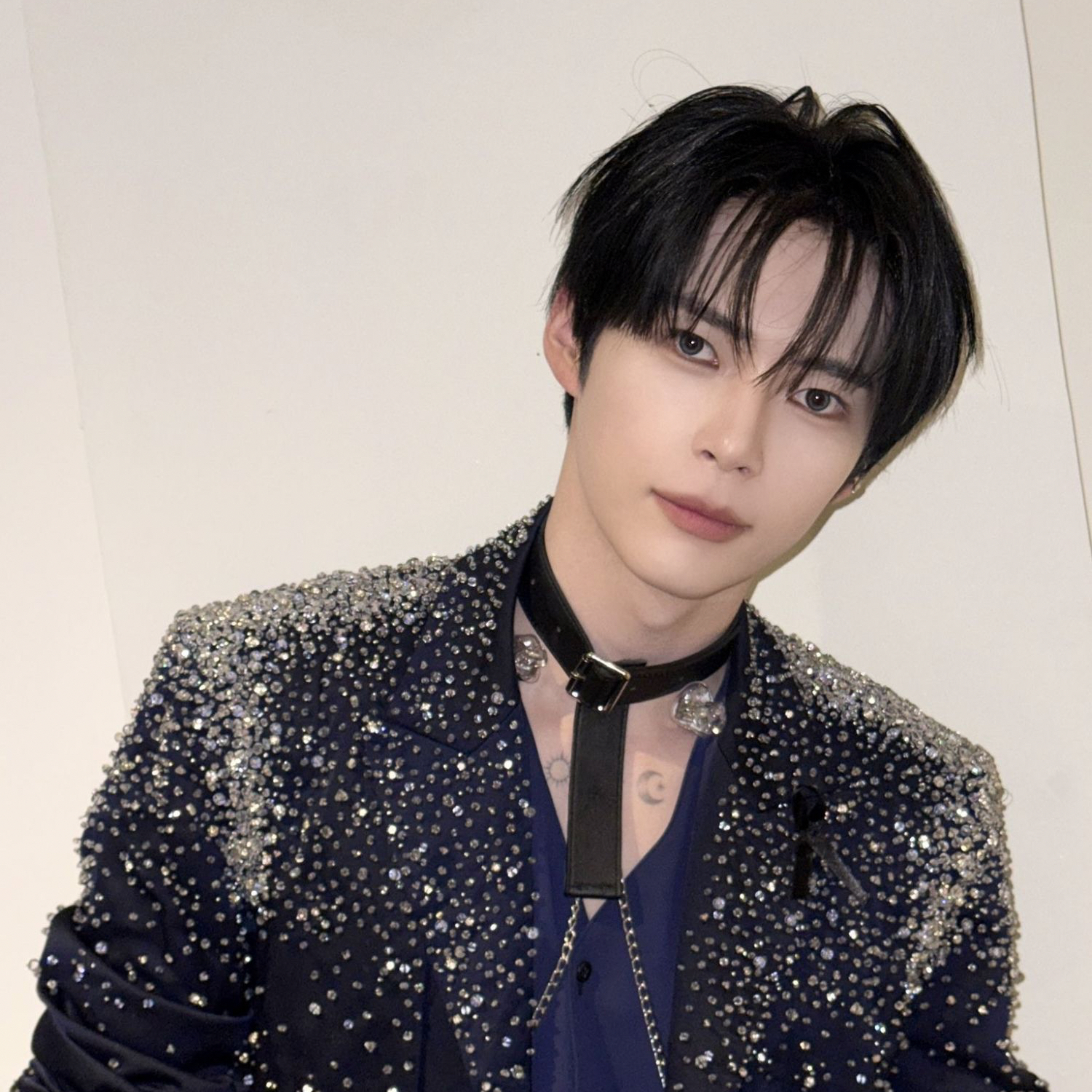 Latest photo of Sung Hanbin (ZEROBASEONE)