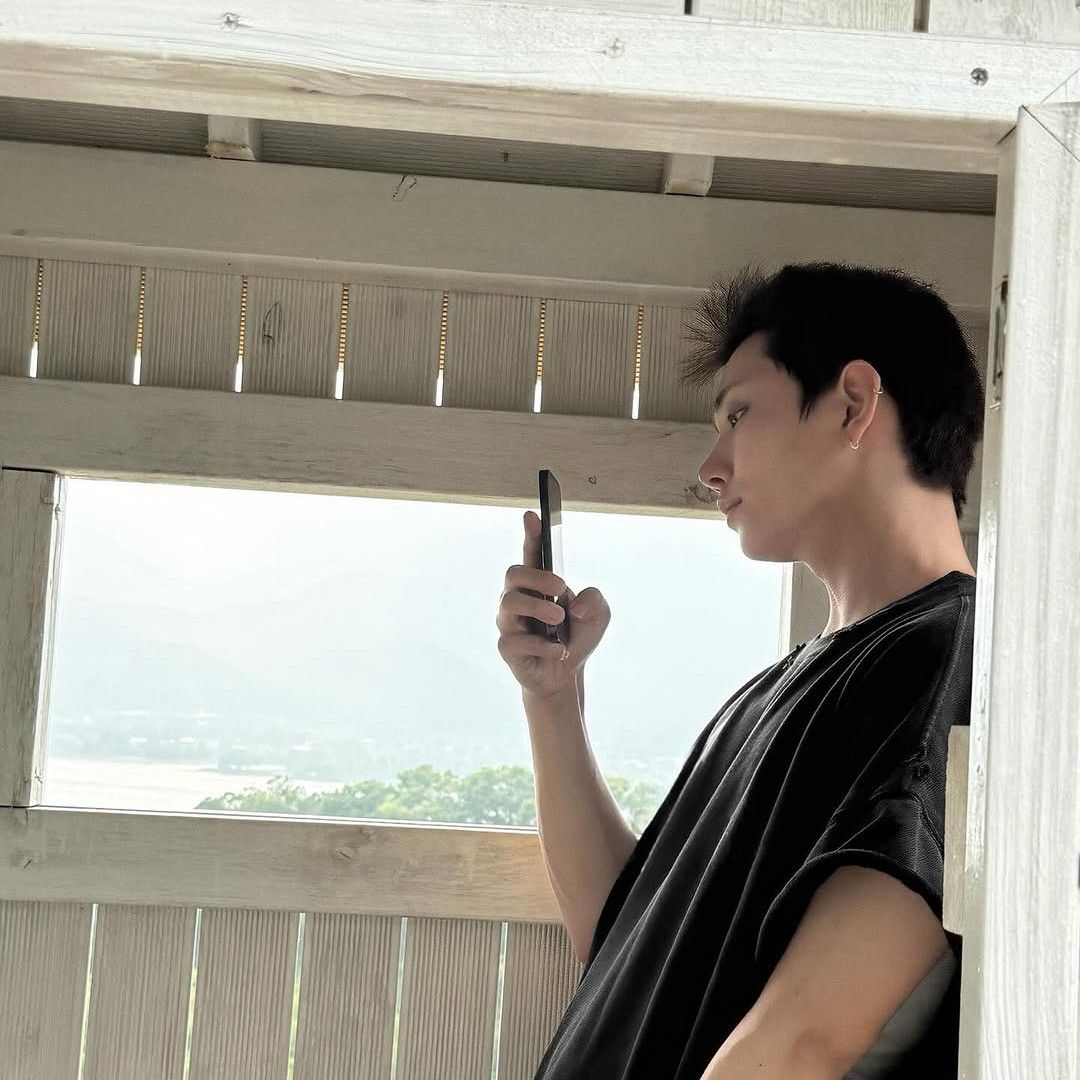 Behind-the-scenes cut of Joshua (SEVENTEEN)