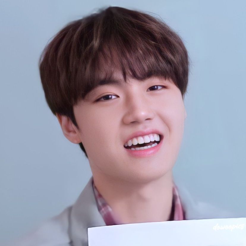 Latest photo of Doyoung (TREASURE)