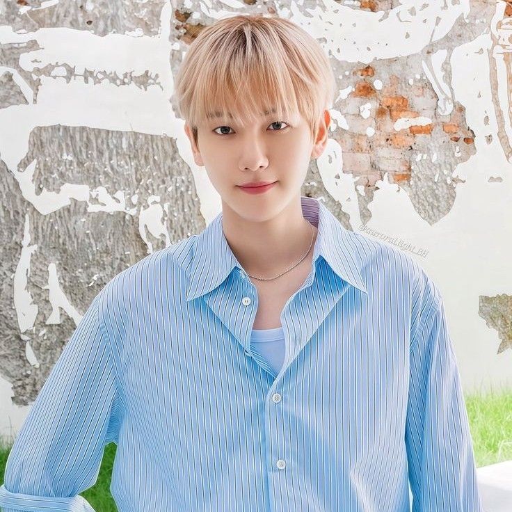 백현 (EXO)의 최신 사진