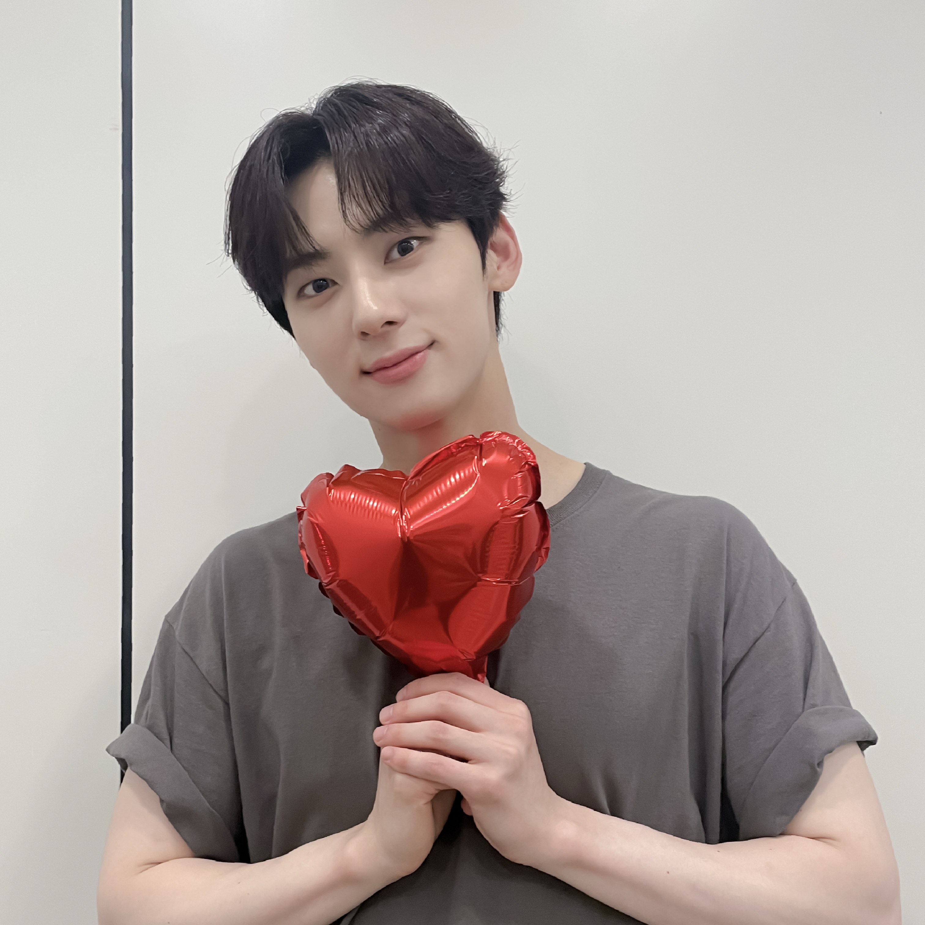 Latest photo of Hwang Minhyun