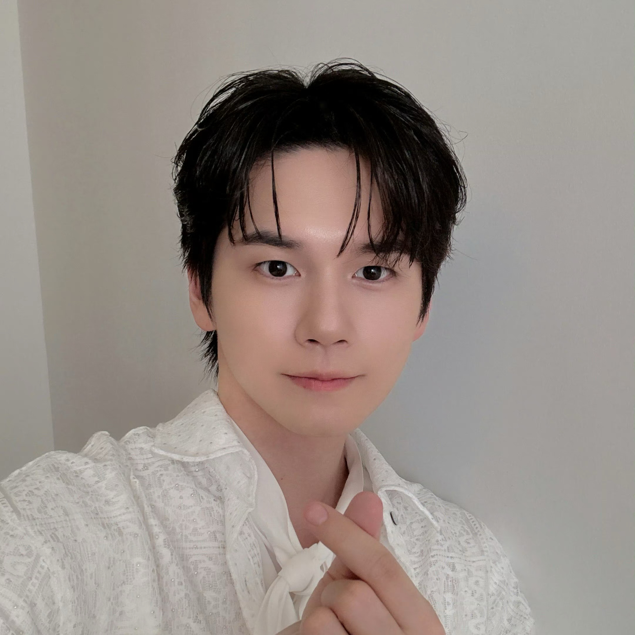 Recent activity shot of Ong Seongwu