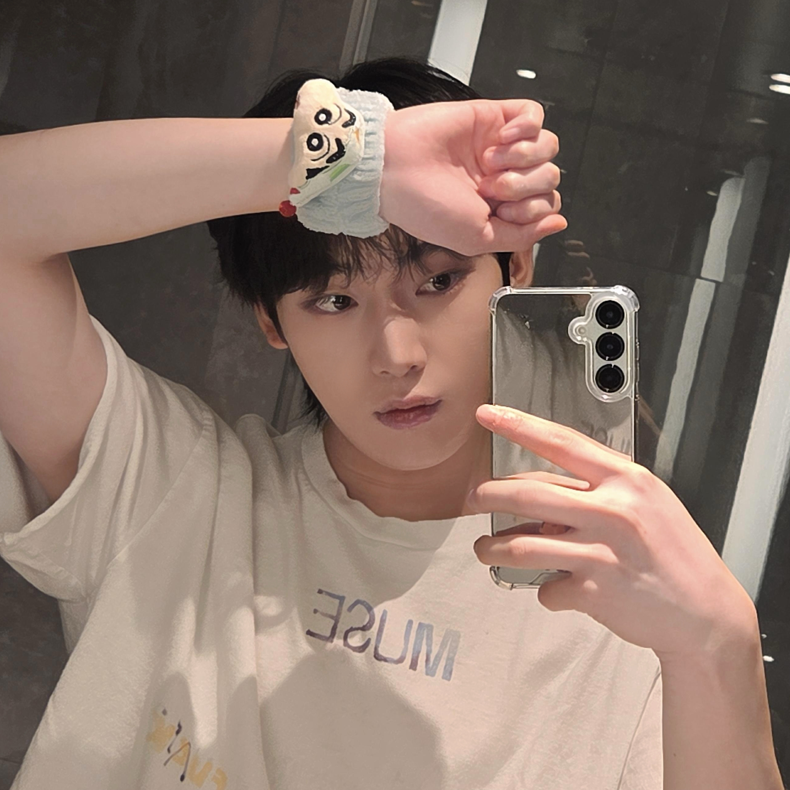 선우 (ENHYPEN) 최근 활동샷