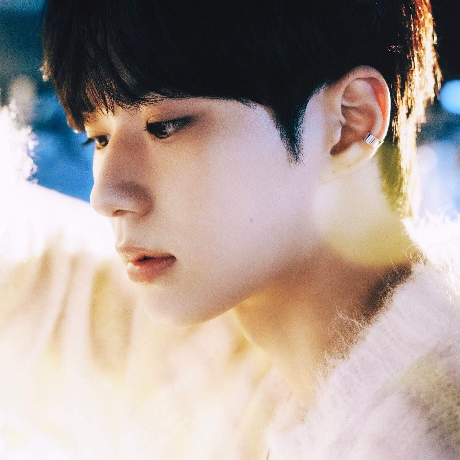 Behind-the-scenes cut of Kim Junseo (ALPHA DRIVE ONE)