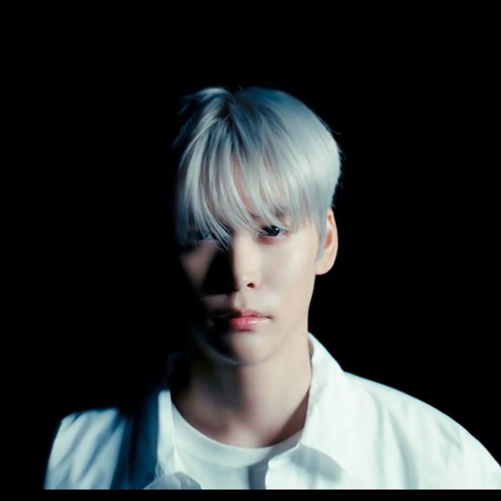 Behind-the-scenes cut of Eunseok (RIIZE)