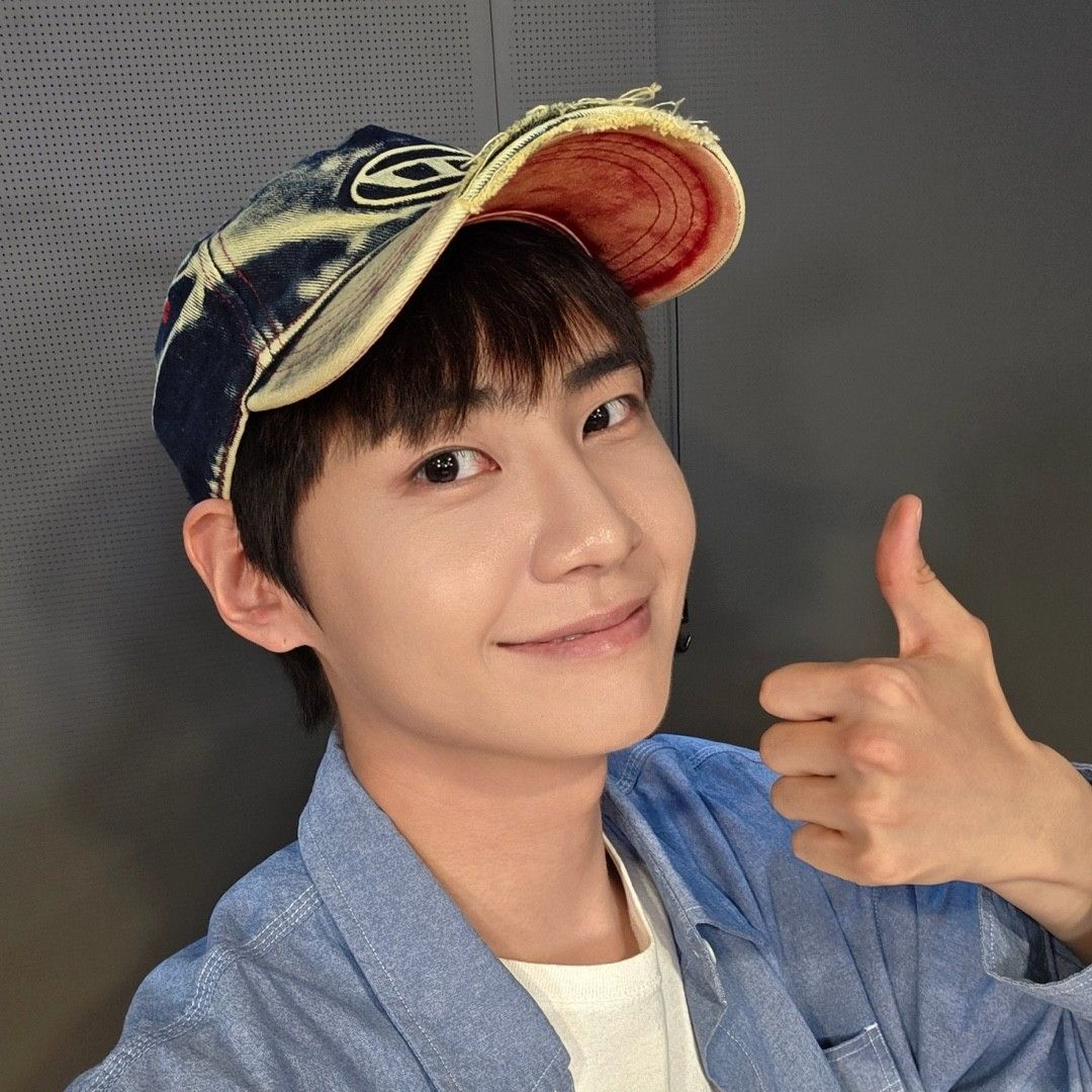 Behind-the-scenes cut of Lee Jinhyuk