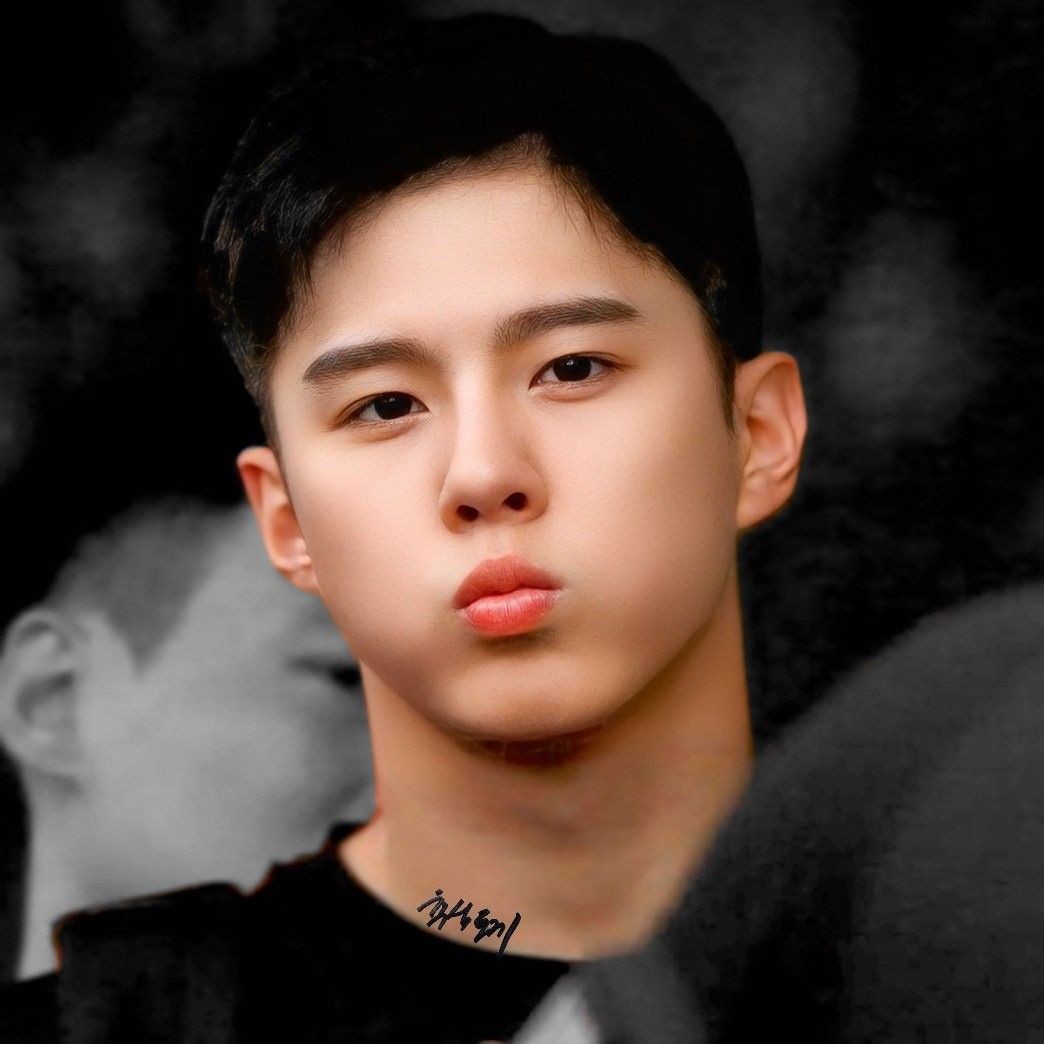 Recent activity shot of Kim Wooseok