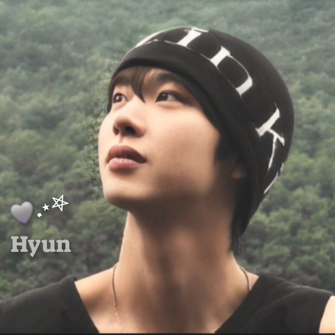 ヒョンの舞台裏ショット