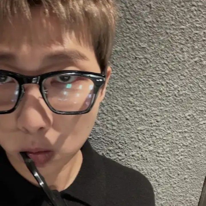 Behind-the-scenes cut of RM (BTS)