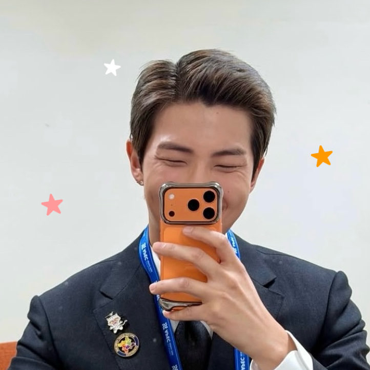 RM (BTS)の最近の活動写真