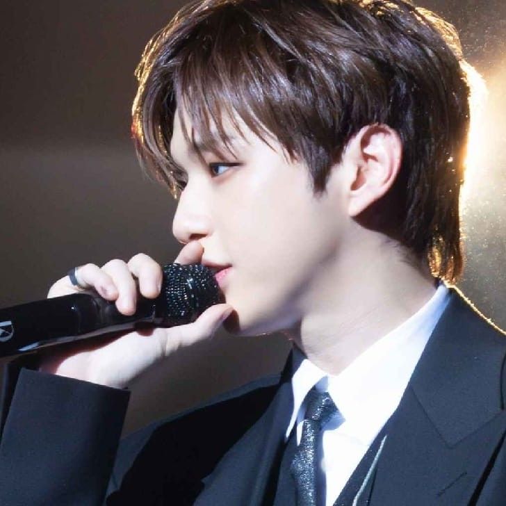 강다니엘의 비하인드 컷