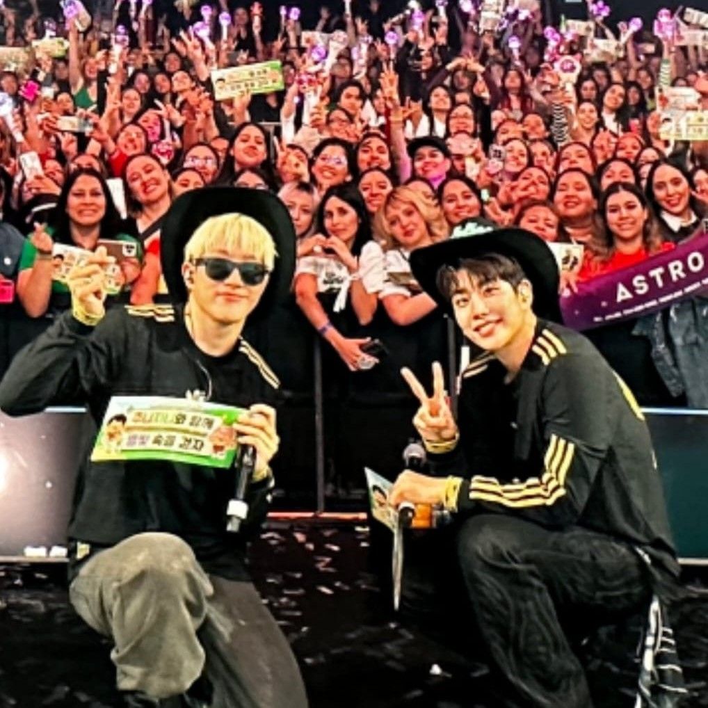 ASTRO的最新照片